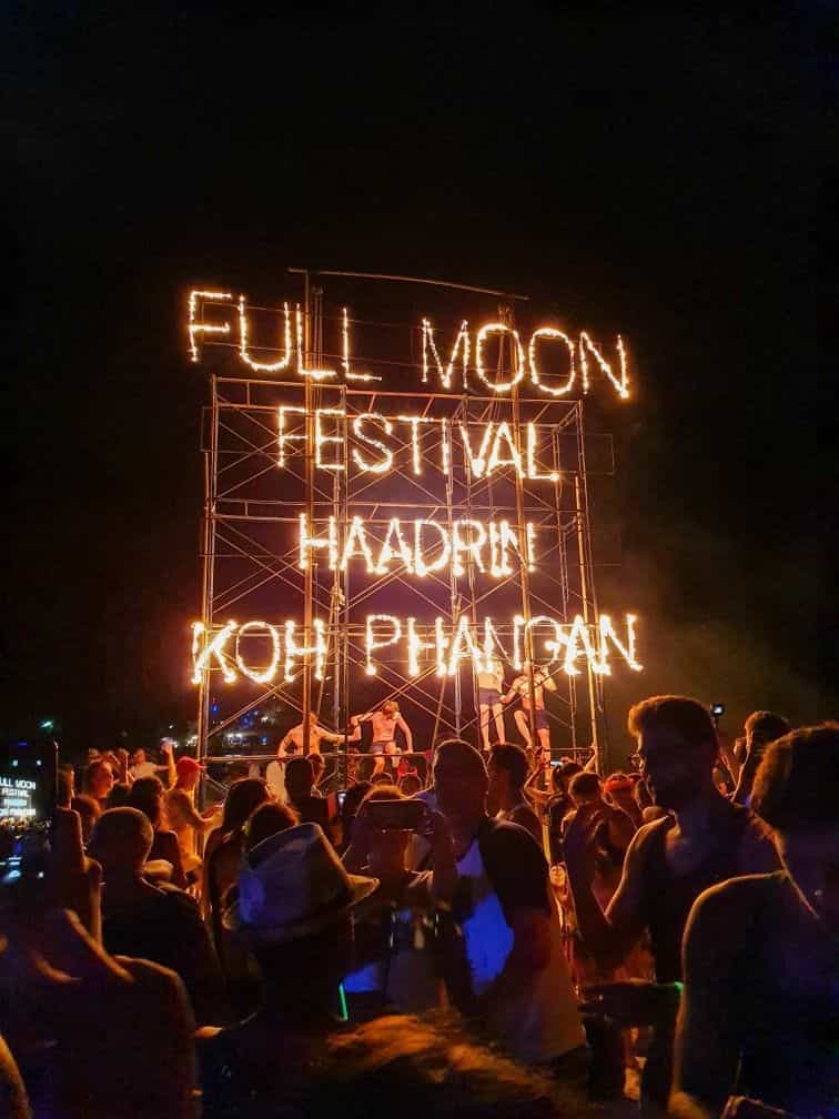 https://deshvideshstrapi.s3.ap-south-1.amazonaws.com/fullmoon_c93d2da332.jpg - Thailand with Fullmoon Party