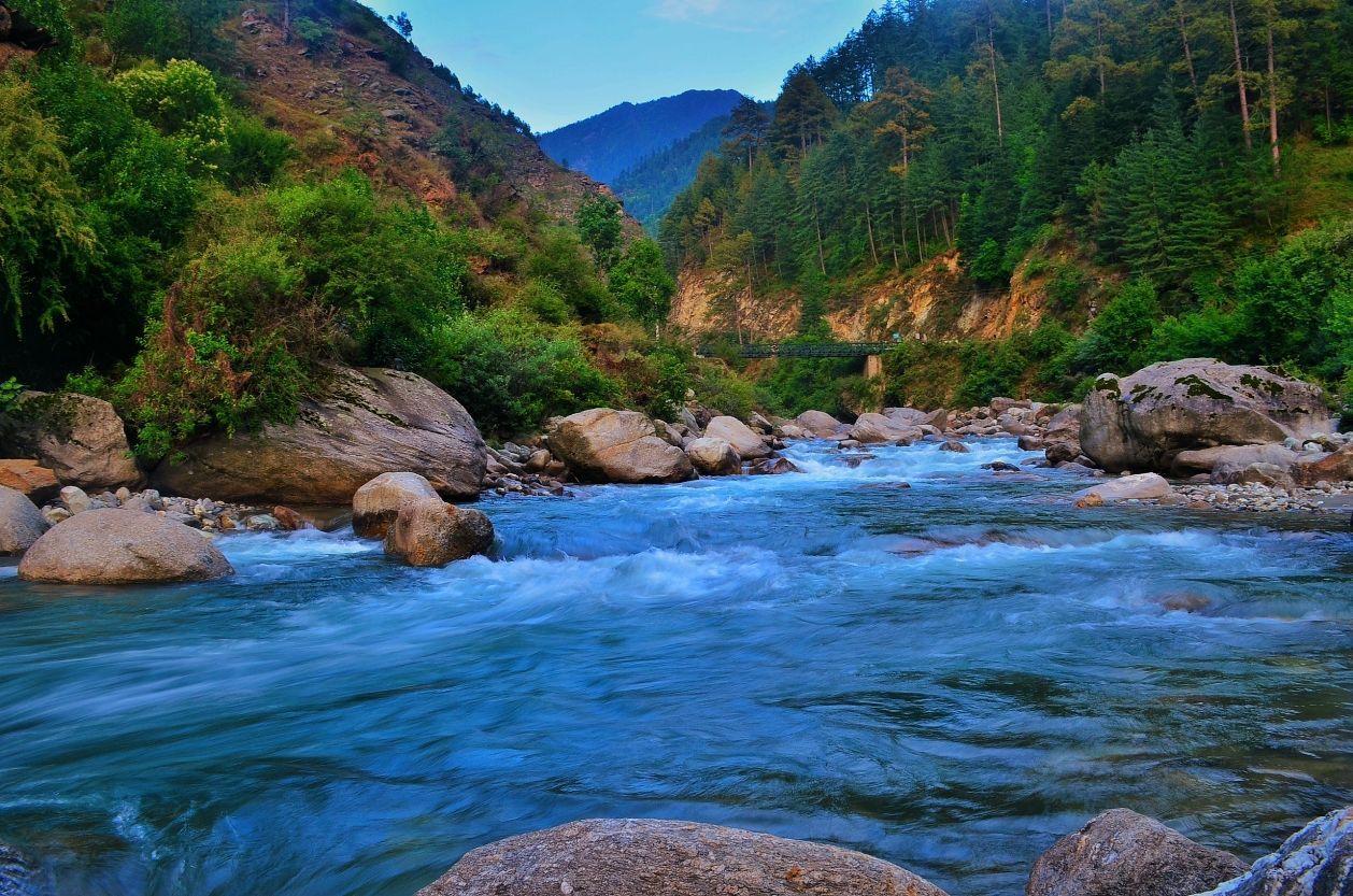 https://deshvideshstrapi.s3.ap-south-1.amazonaws.com/925923505s_c4893c5268.jpg - Tirthan Valley