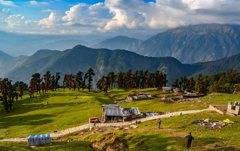 https://deshvideshstrapi.s3.ap-south-1.amazonaws.com/Chopta_Tungnath_Trek_Tour_from_Rishikesh_531980aa60.jpg - Chopta Chandrashila Trek