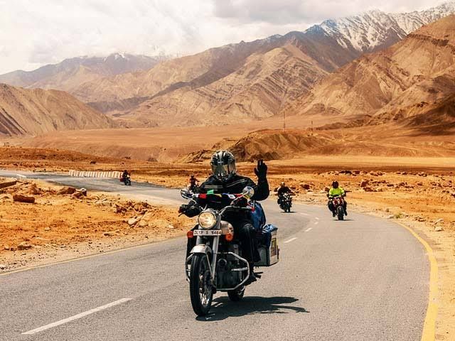 https://deshvideshstrapi.s3.ap-south-1.amazonaws.com/Whats_App_IMG_6048_dffaf54b0f.JPG - Manali Leh Manali Road Trip