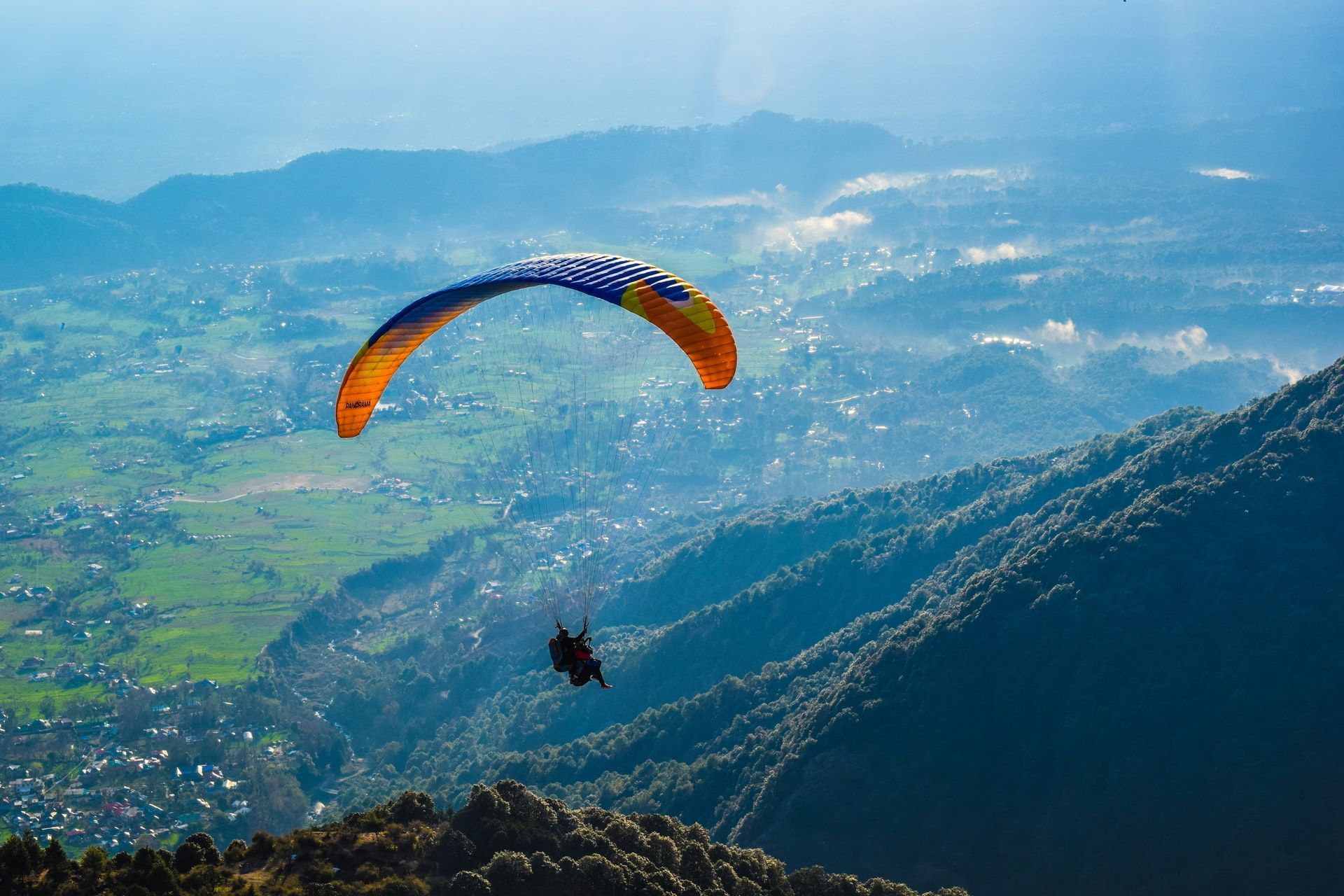 https://deshvideshstrapi.s3.ap-south-1.amazonaws.com/bir_billing_paragliding_a306821c21.jpg - Bir Billing