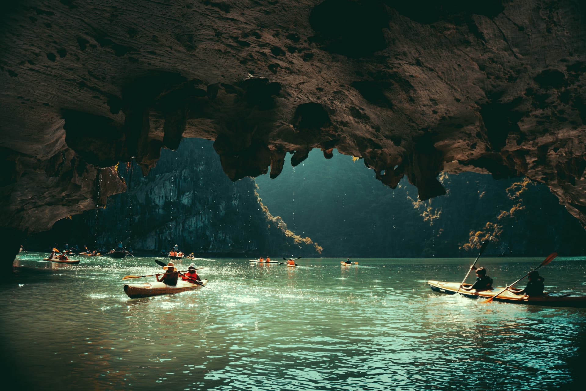 Ha Long Bay Travel Guide: Cruises, Islands, Caves & Best Time to Visit