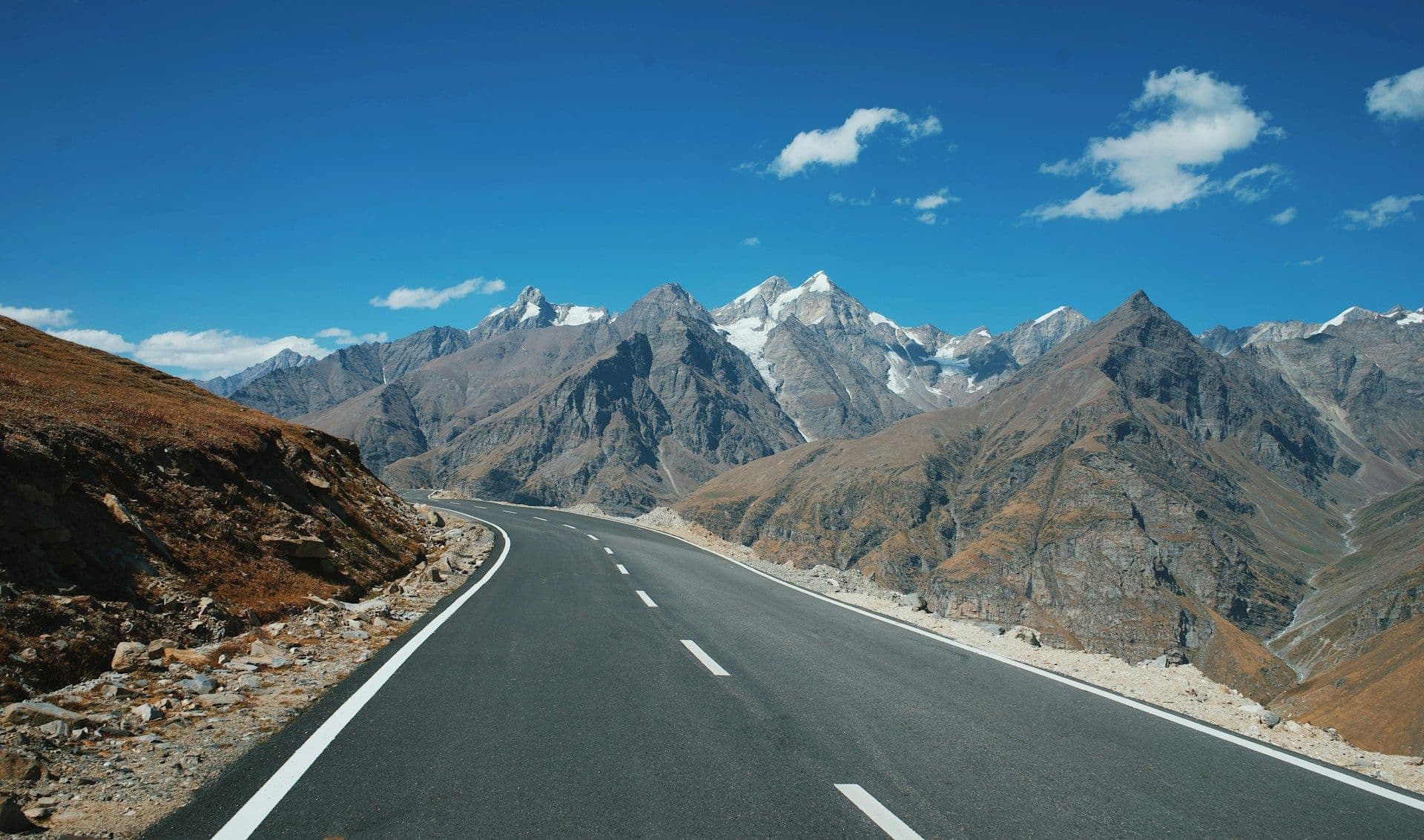 Himachal Road Trip Guide: Scenic Himalayan Routes, Valleys & Self-Drive Experiences