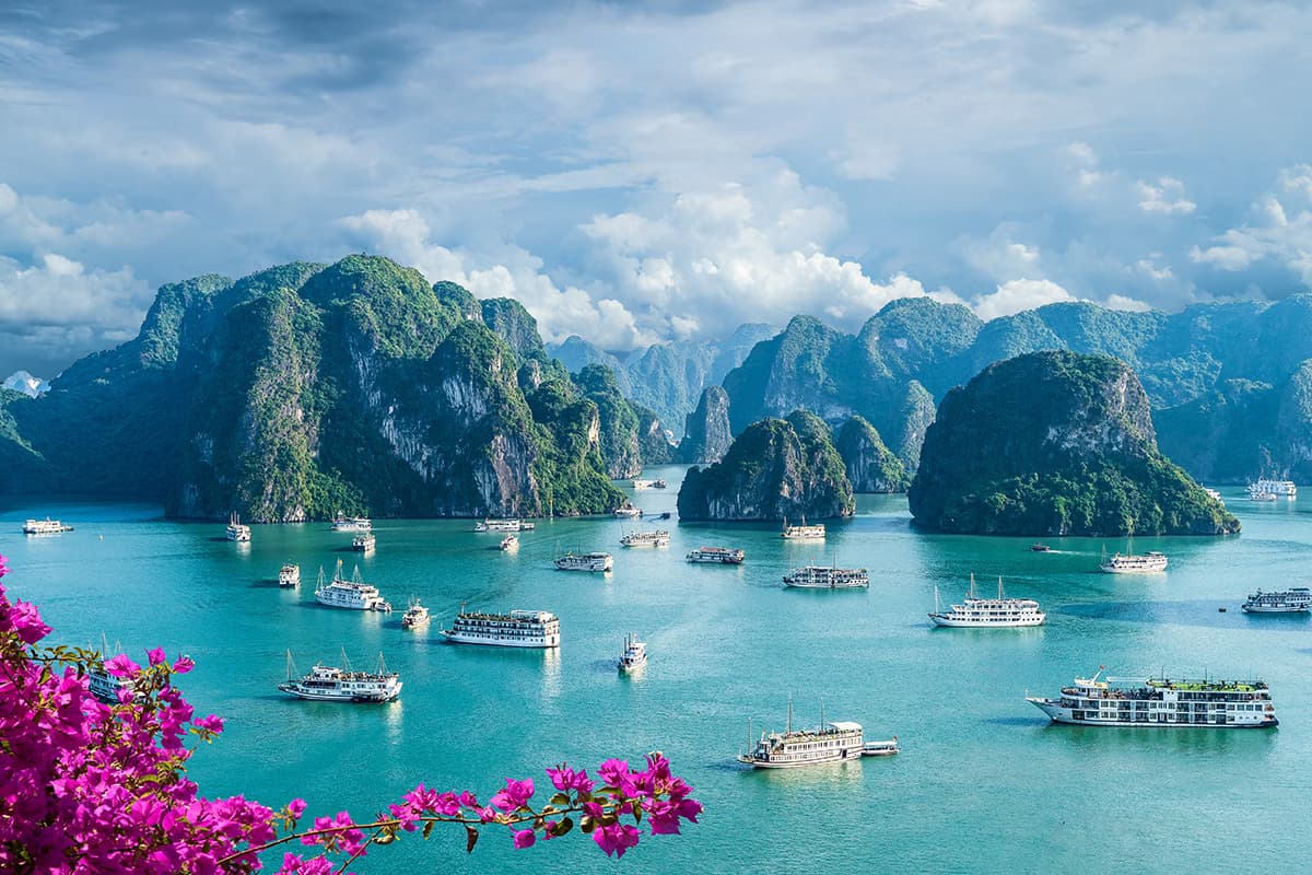 Ultimate Vietnam Travel Guide 2025: Top Places, Tips & Experiences